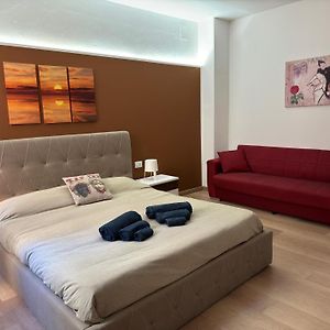 Studio con letto king size